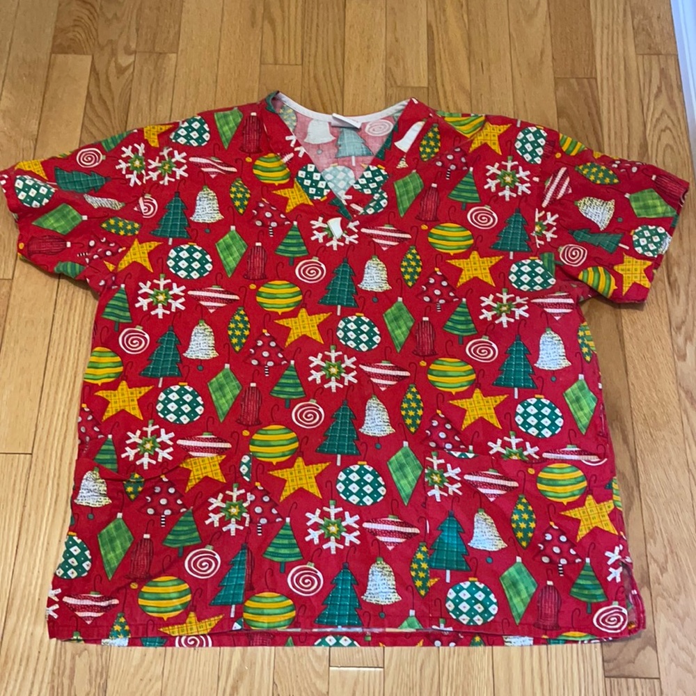 Christmas scrub top ladies size XL